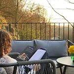 L'ecrin De *